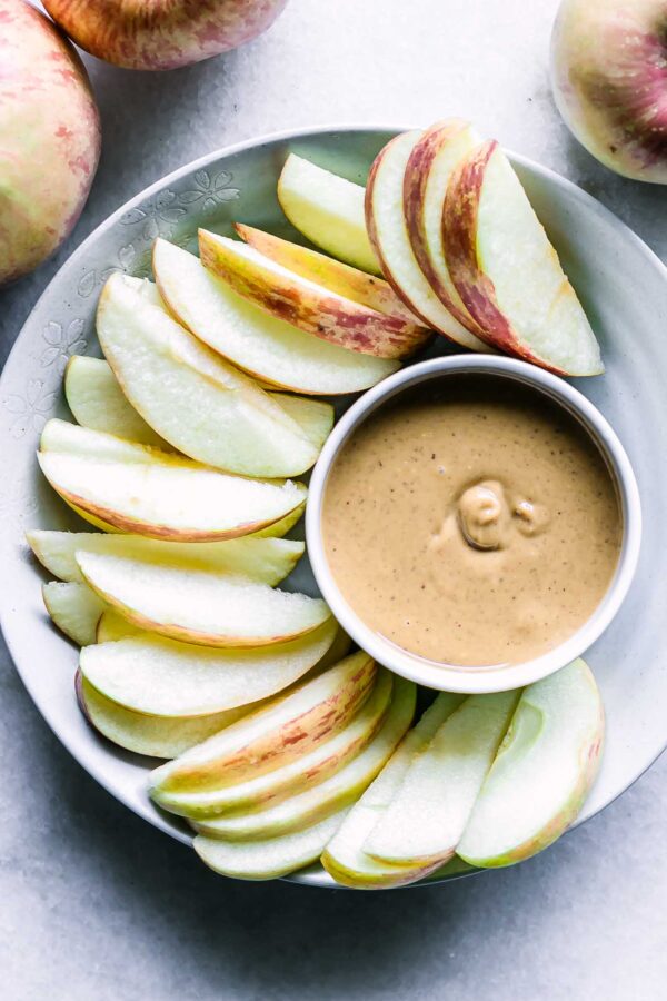 Fresh Apple Slices with Peanut Butter
