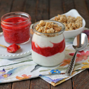 Parfait Low Fat Strawberry Greek Yogurt Parve with Low Fat Granola
