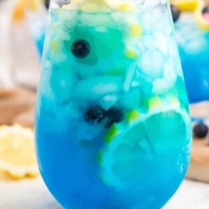 Ocean Breeze w/Blue Raspberry & Coconut / 10-560 cal